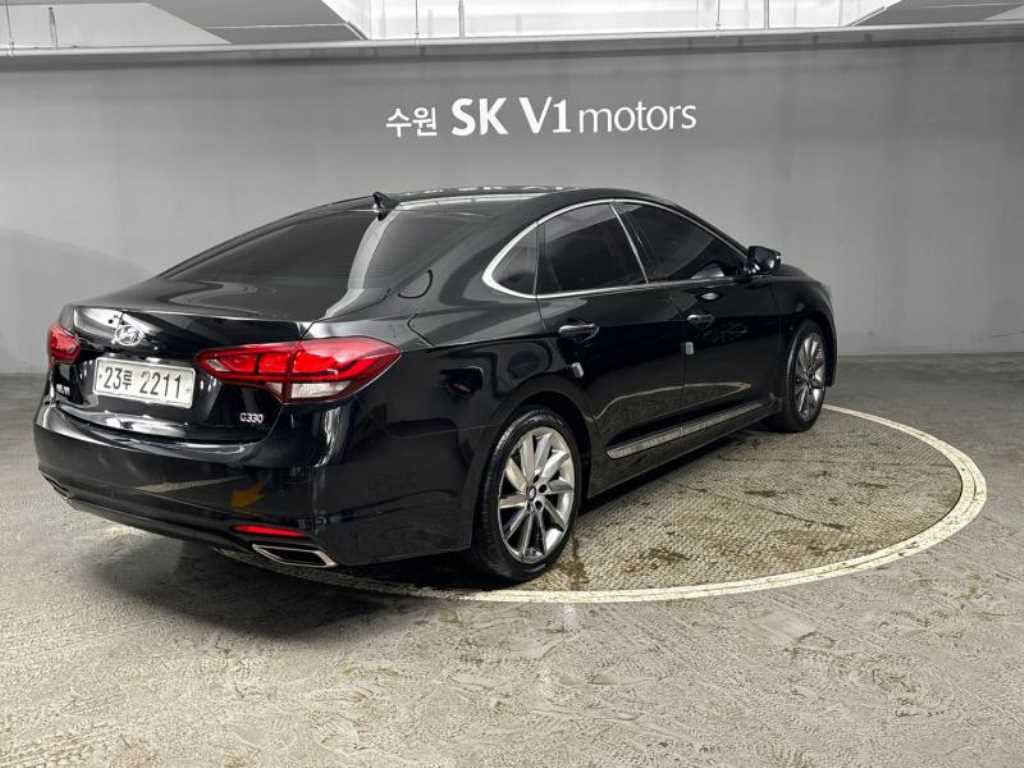 HYUNDAI Aslan - Vista 4