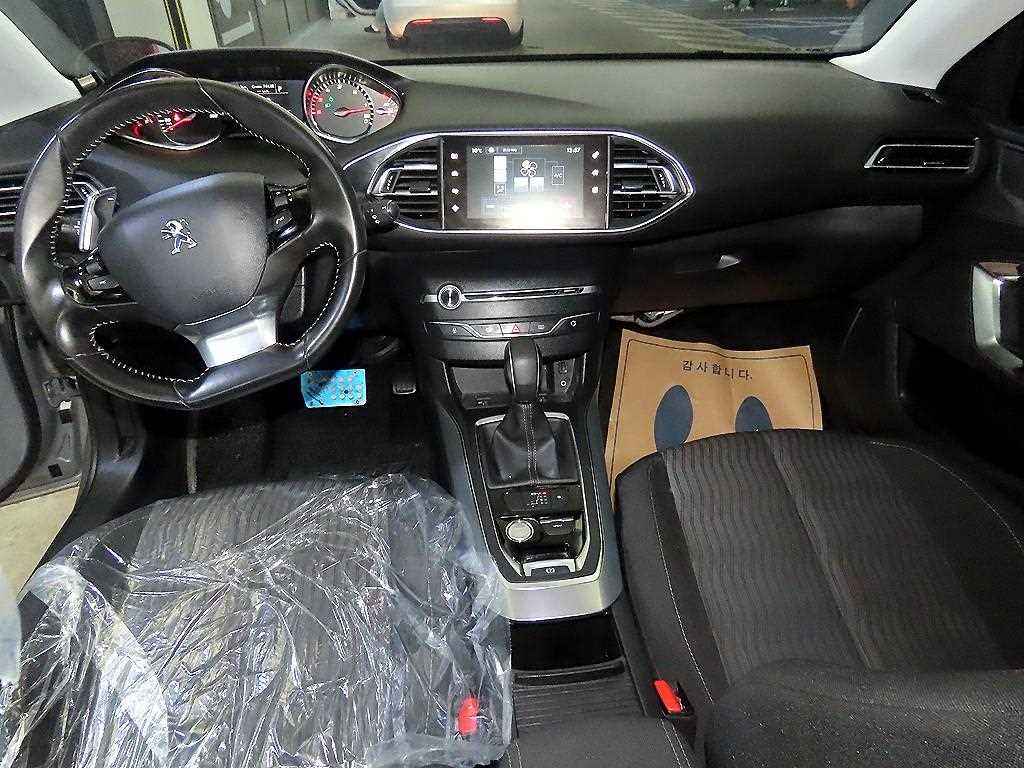 Peugeot 308 - Vista 10