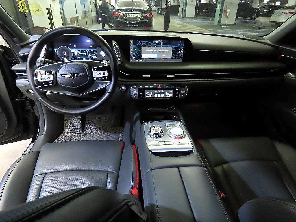 Genesis G90 - Vista 10