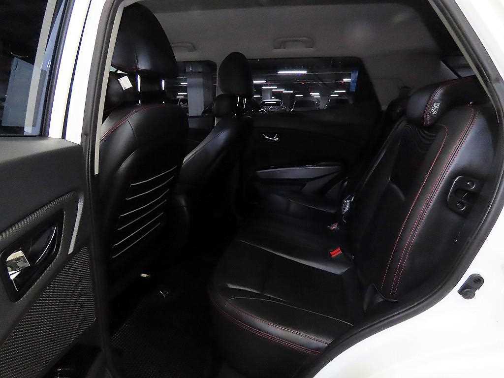 Ssangyong Tivoli - Vista 7