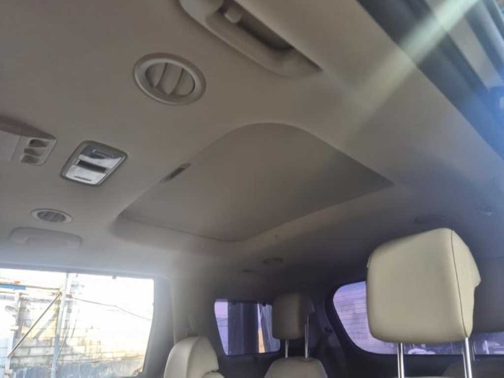 KIA Carnival - Vista 6