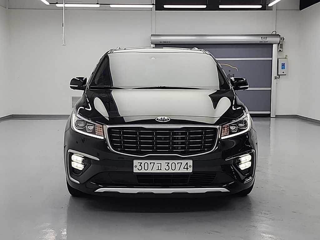 KIA Carnival - Vista 2