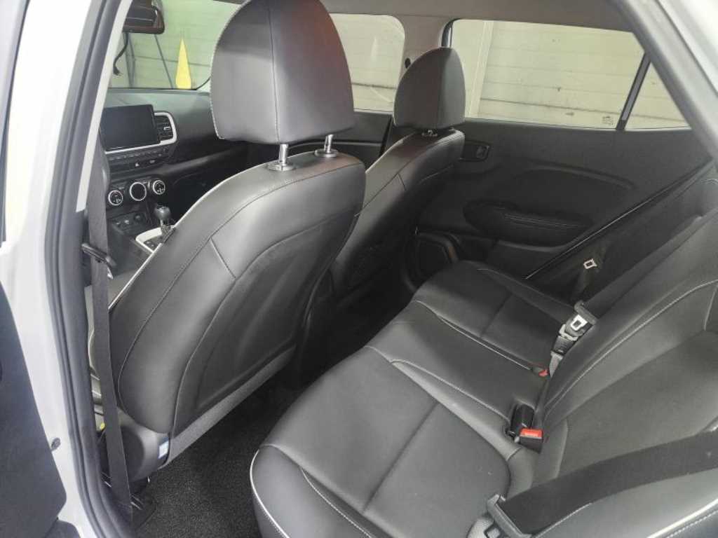 HYUNDAI Venue - Vista 9