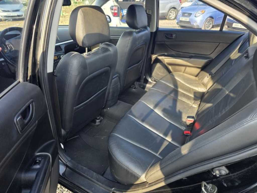 HYUNDAI Sonata - Vista 8