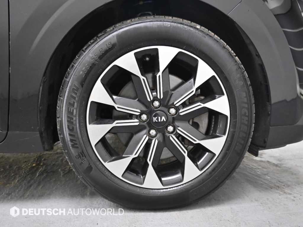 KIA Carnival - Vista 5