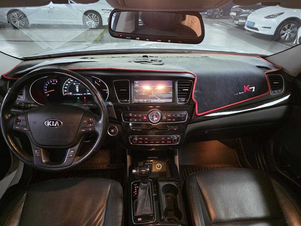 KIA K7 - Vista 9