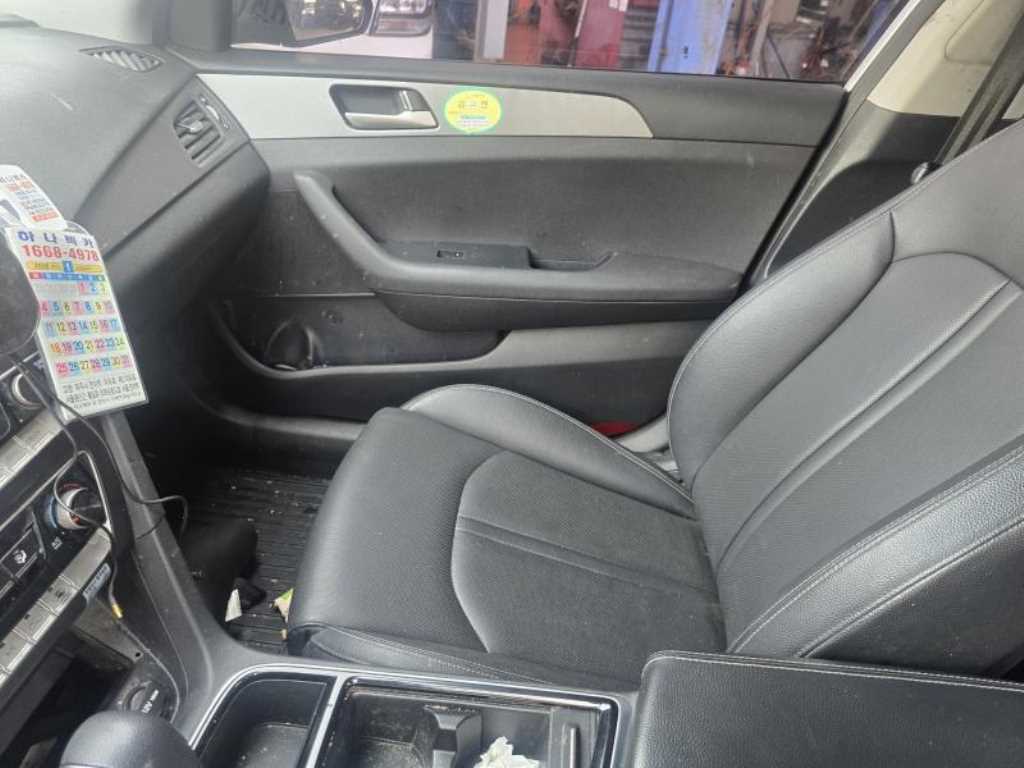 HYUNDAI Sonata - Vista 8