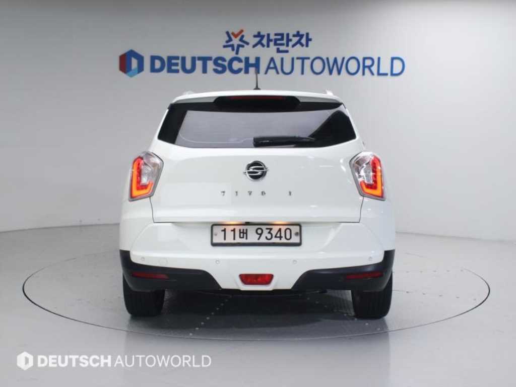 Ssangyong Tivoli - Vista 4