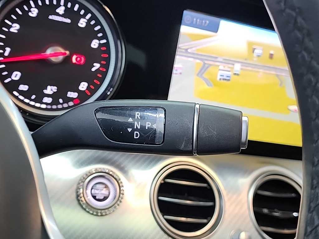 Mercedes Benz E class - Vista 8