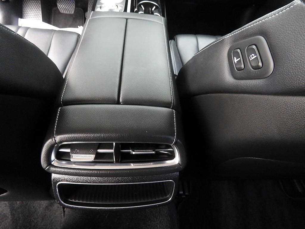 Genesis G80 - Vista 9