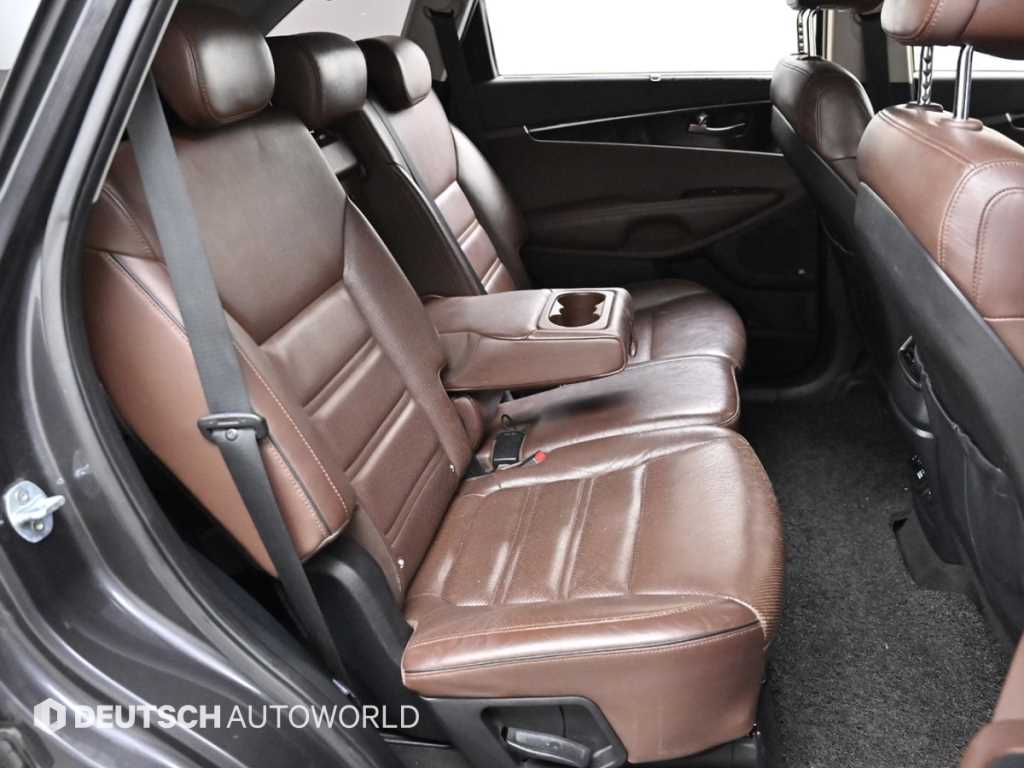 KIA Sorento - Vista 12