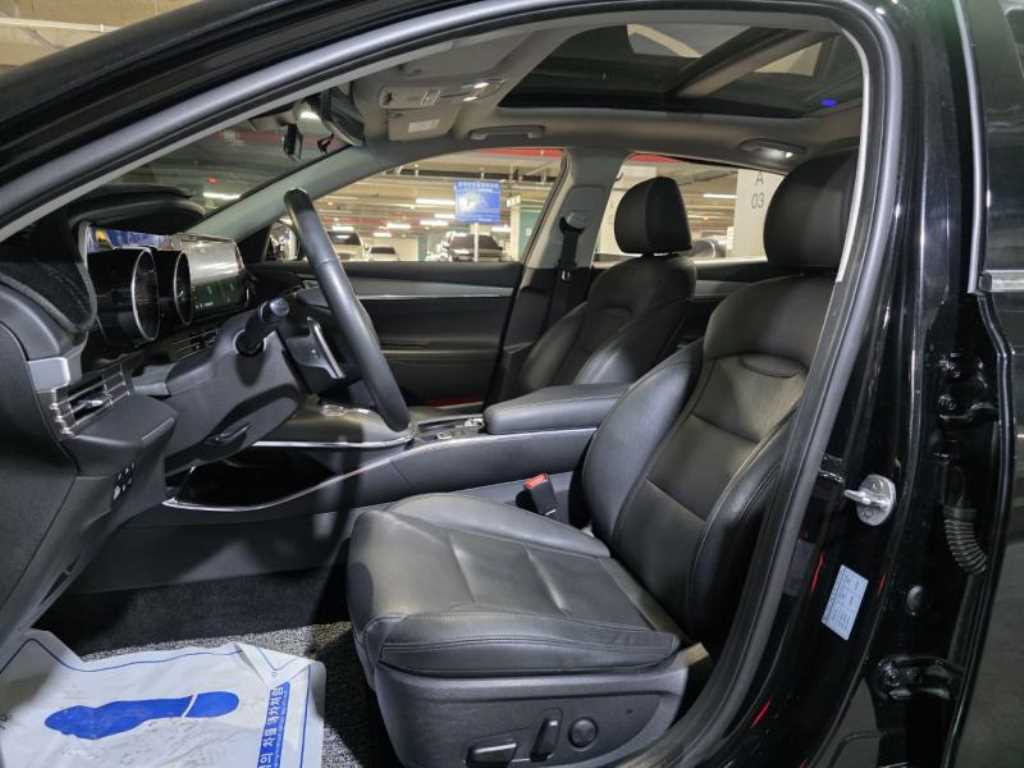 HYUNDAI Grandeur - Vista 7