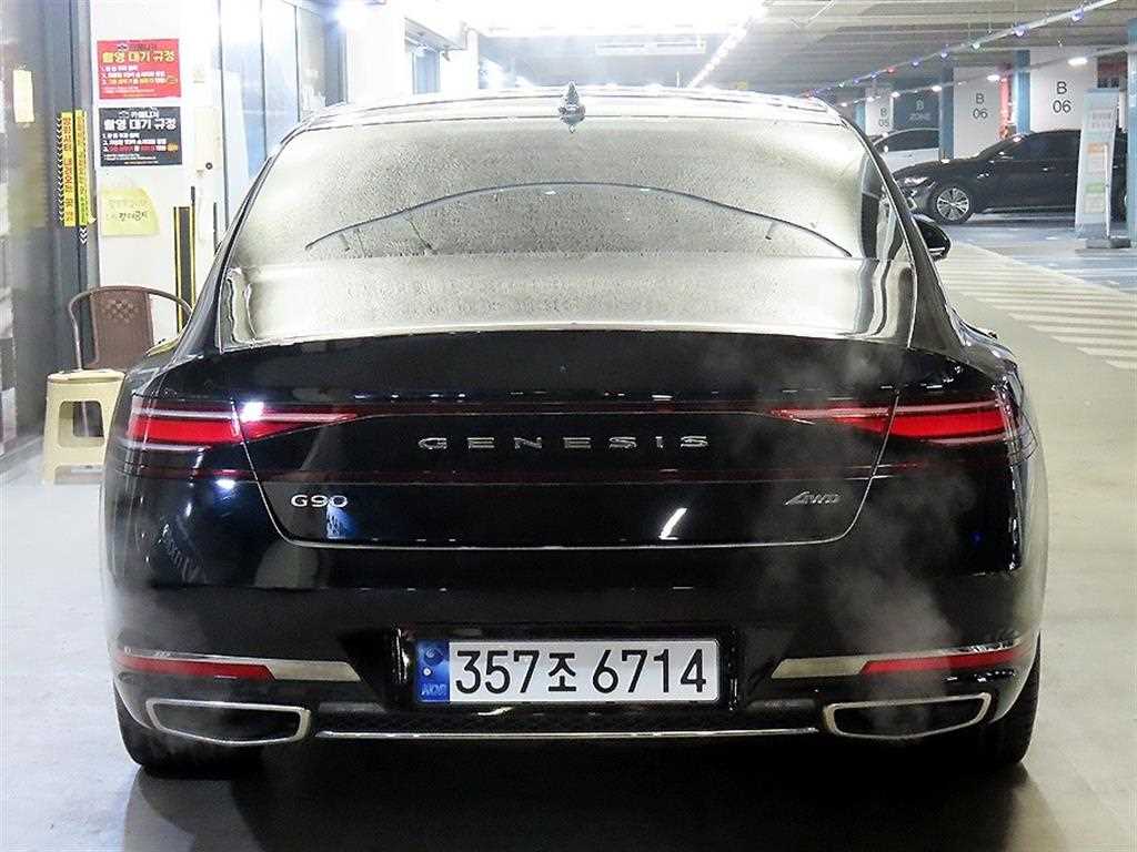 Genesis G90 - Vista 5