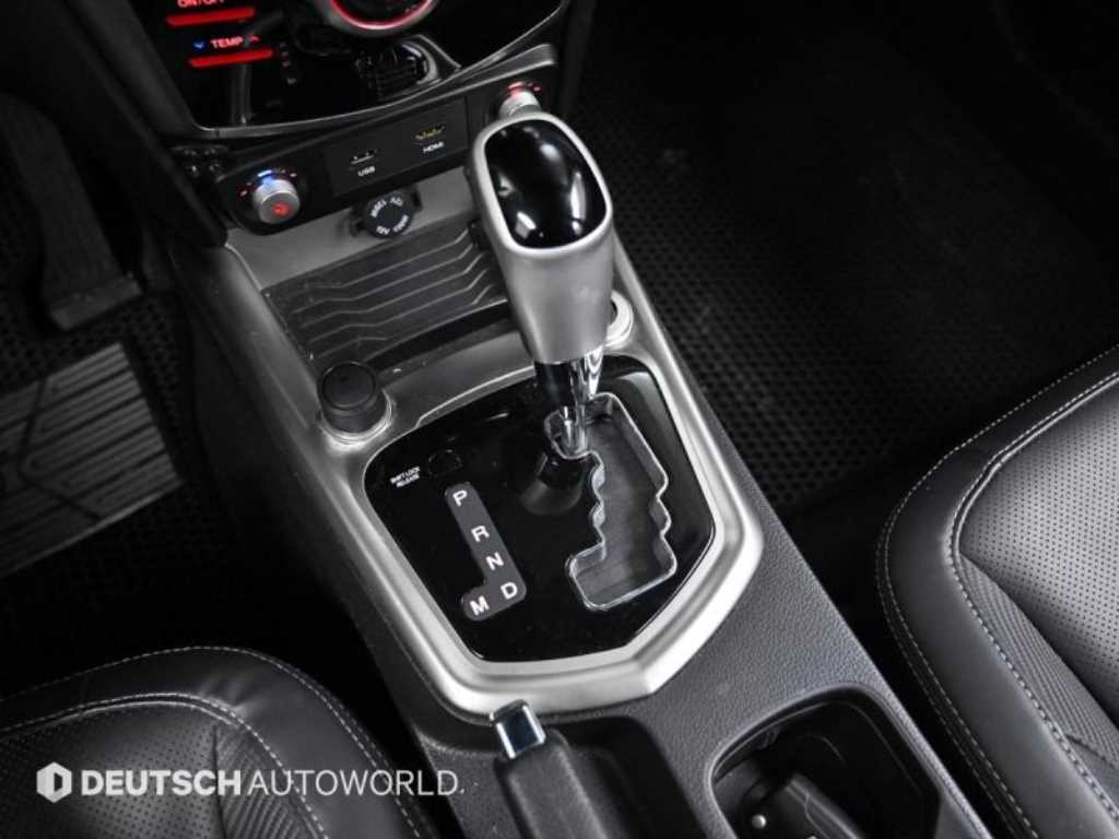 Ssangyong Tivoli - Vista 9