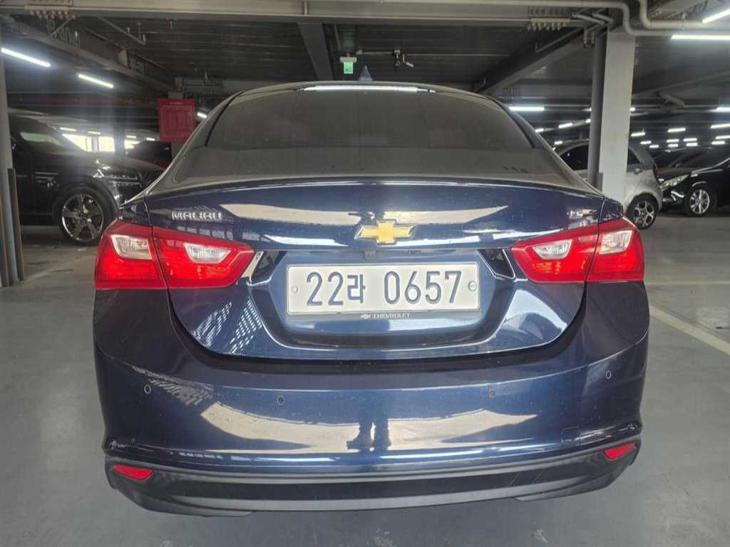 Chevrolet Malibu - Vista 3