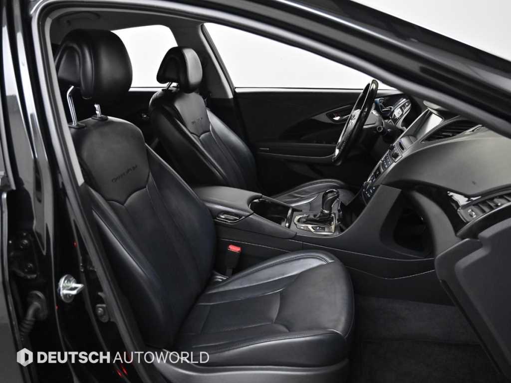 HYUNDAI Grandeur - Vista 10