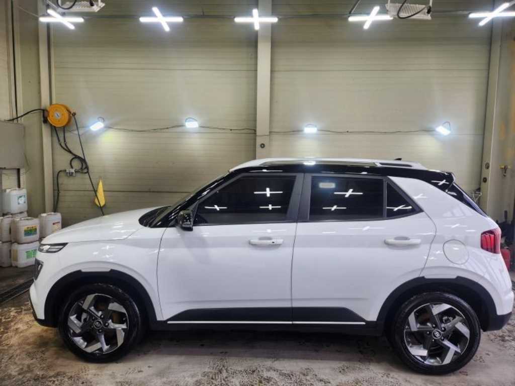 HYUNDAI Venue - Vista 4