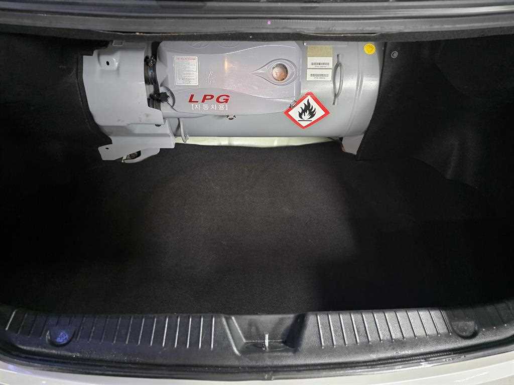 KIA K7 2013 Blanco - Importación desde Corea - HF Imports Iquique - Foto 18