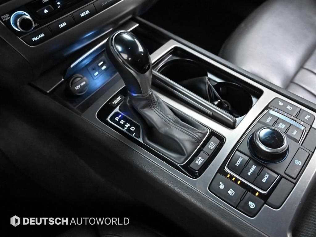 HYUNDAI Genesis - Vista 9