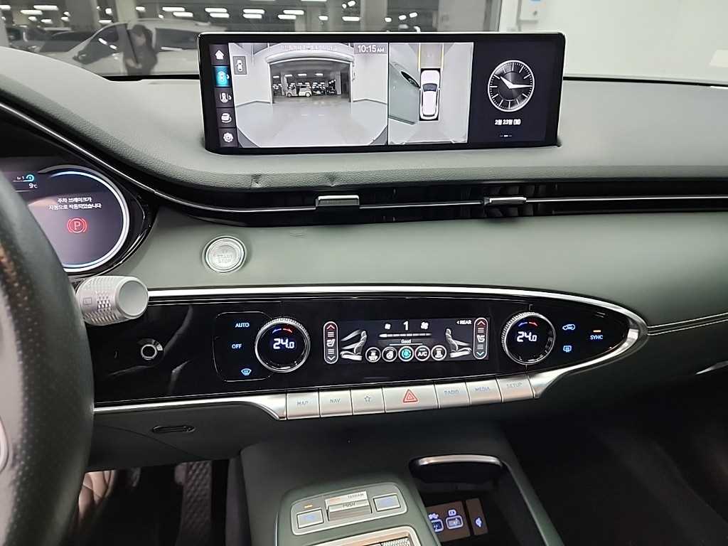 Genesis GV70 - Vista 10