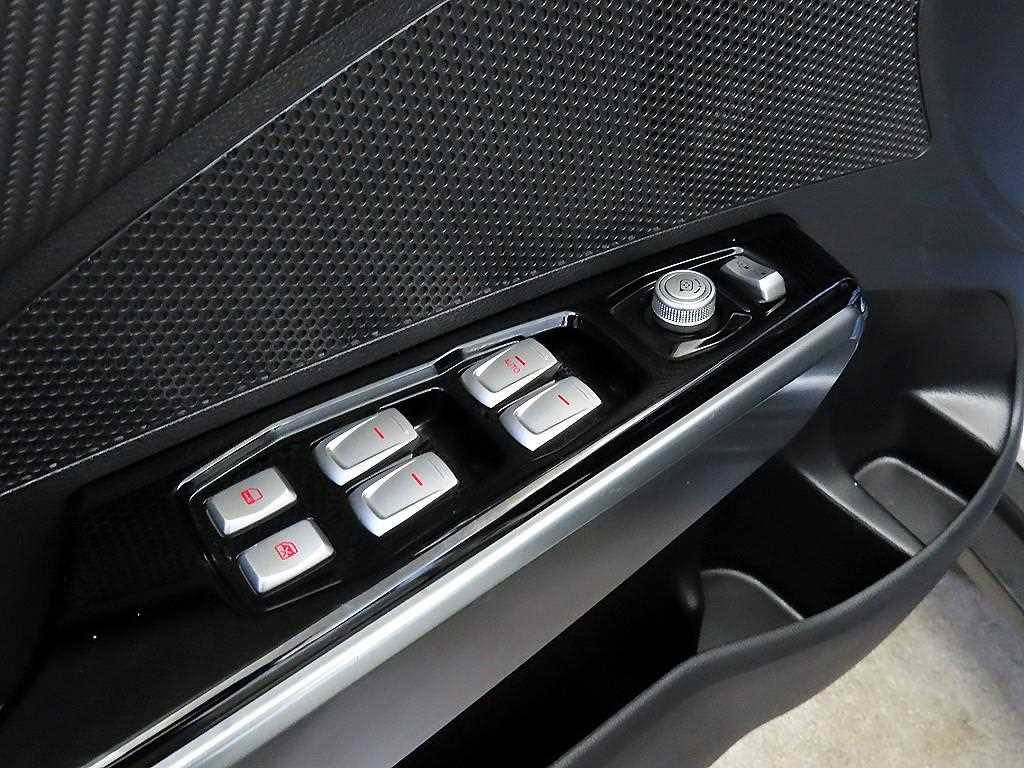 Ssangyong Tivoli 2019 Blanco - Importación desde Corea - HF Imports Iquique - Foto 13