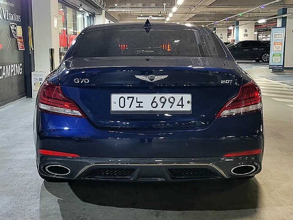 Genesis G70 - Vista 5