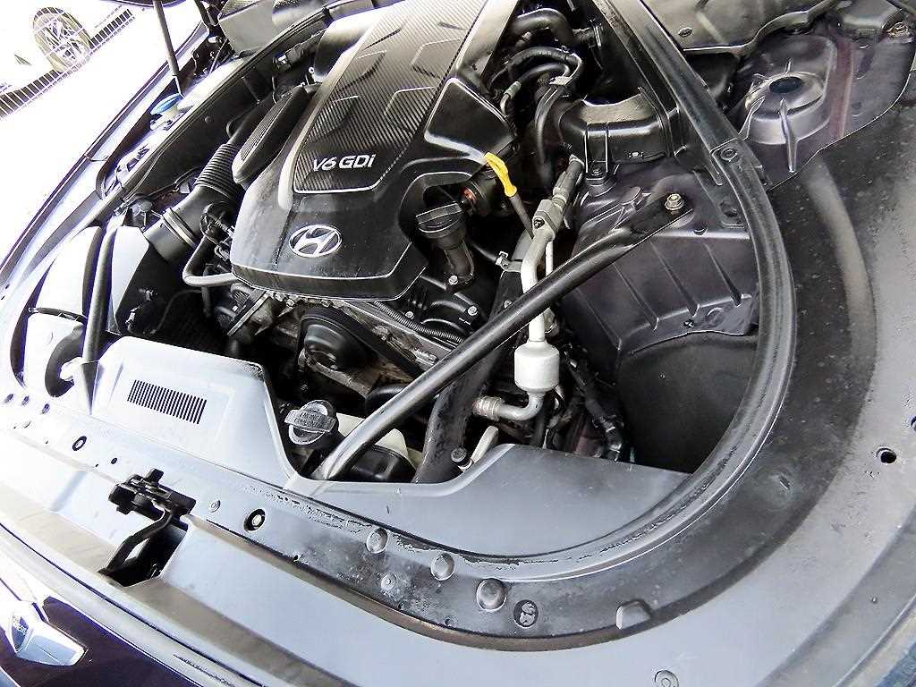 HYUNDAI Genesis 2015 Negro - Importación desde Corea - HF Imports Iquique - Foto 19