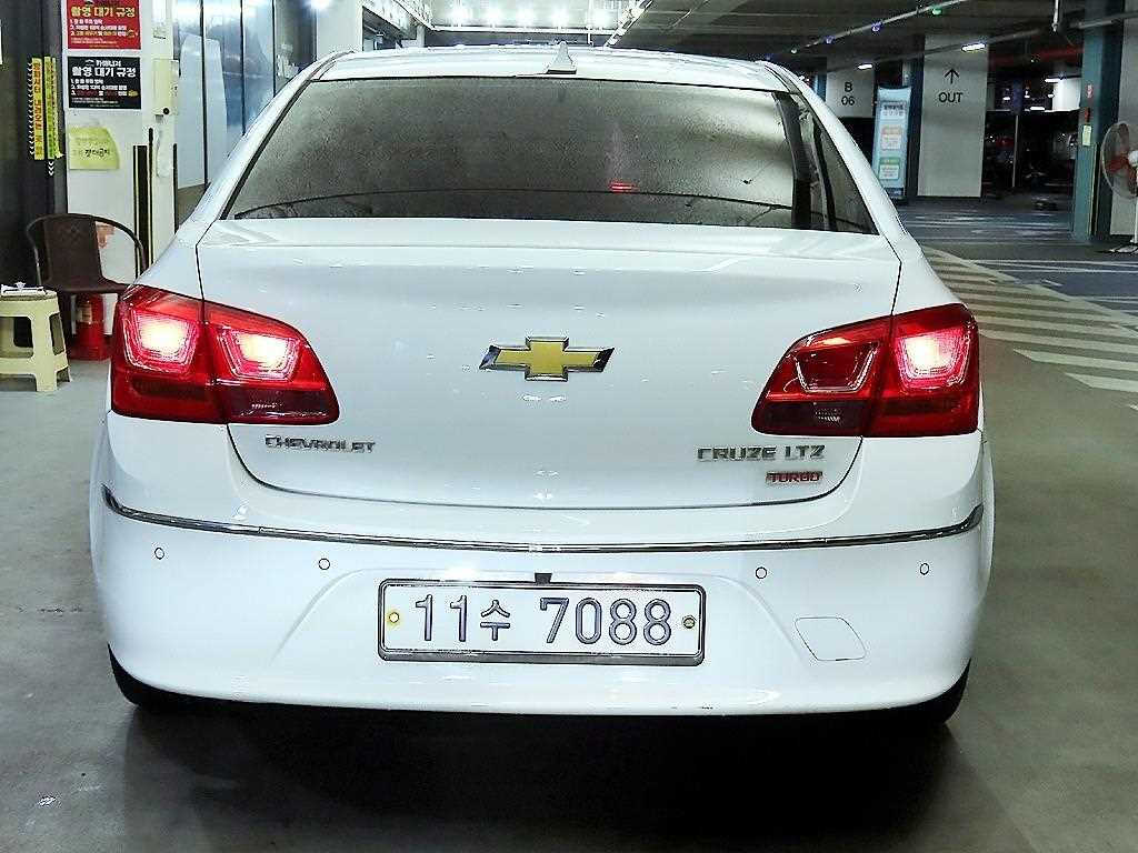 Chevrolet Cruise - Vista 5