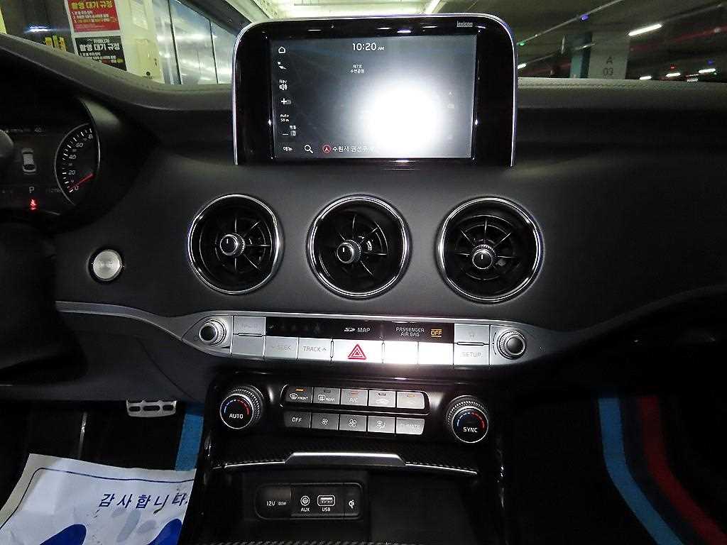 KIA Stinger - Vista 11