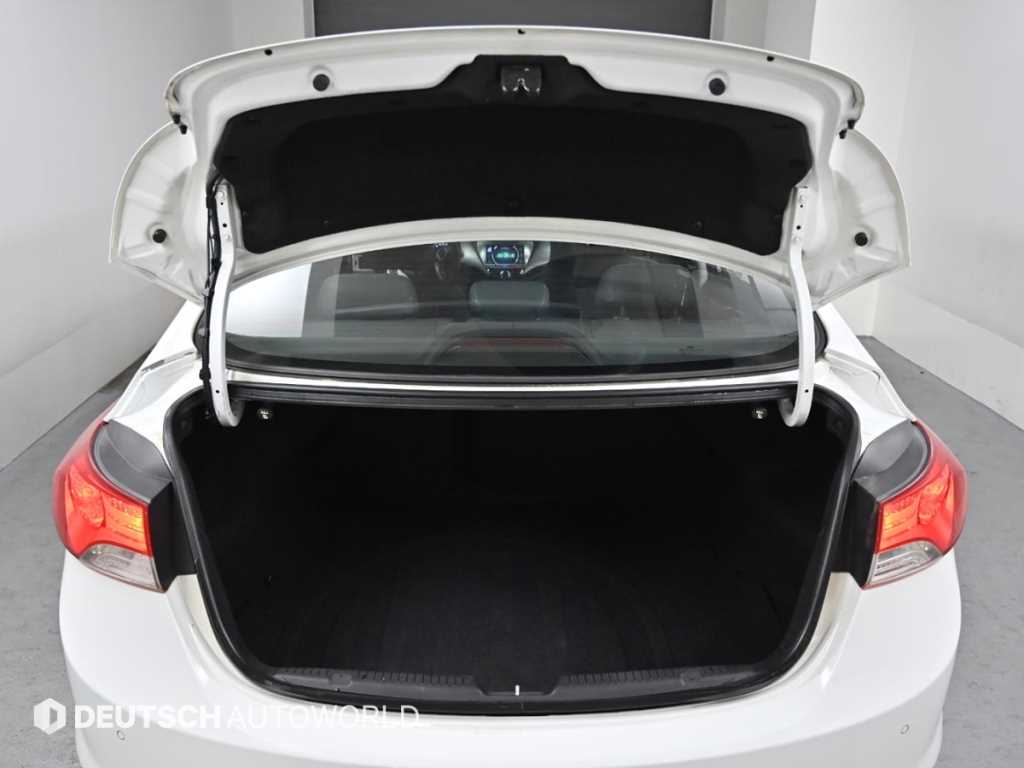 HYUNDAI Avante 2011 - Importación desde Corea - HF Imports Iquique - Foto 20