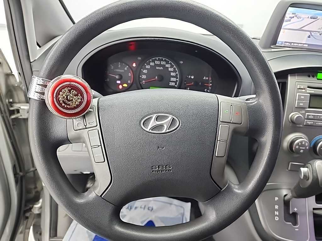 HYUNDAI Starex - Vista 9