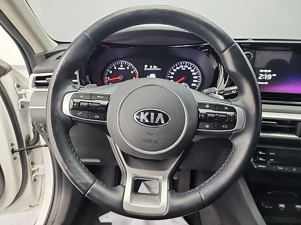 KIA K5 - Vista 9