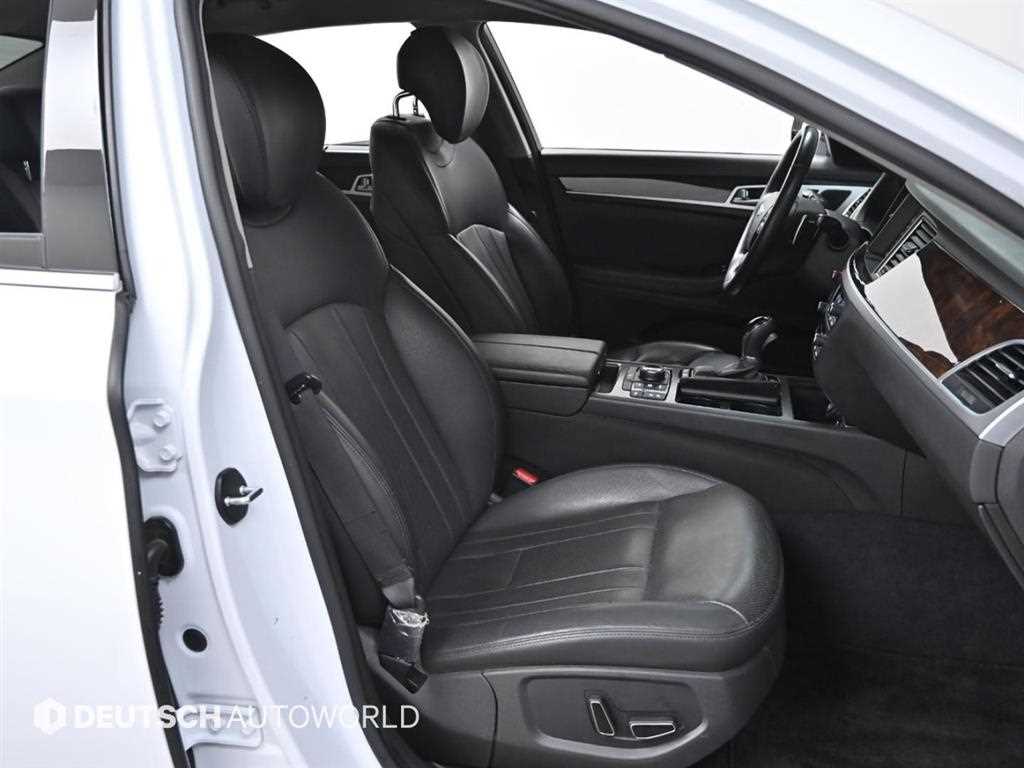 HYUNDAI Genesis - Vista 10