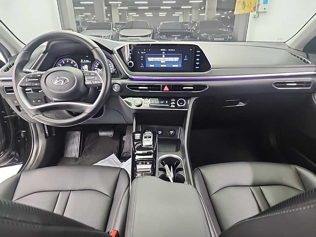 HYUNDAI Sonata - Vista 7