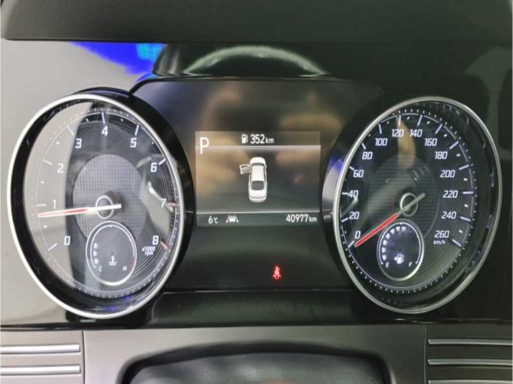 HYUNDAI Grandeur - Vista 10