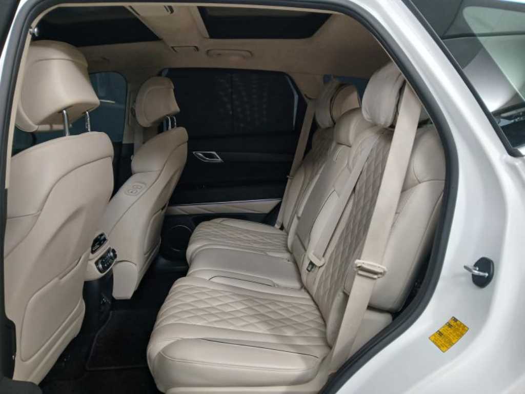 Genesis GV80 - Vista 7