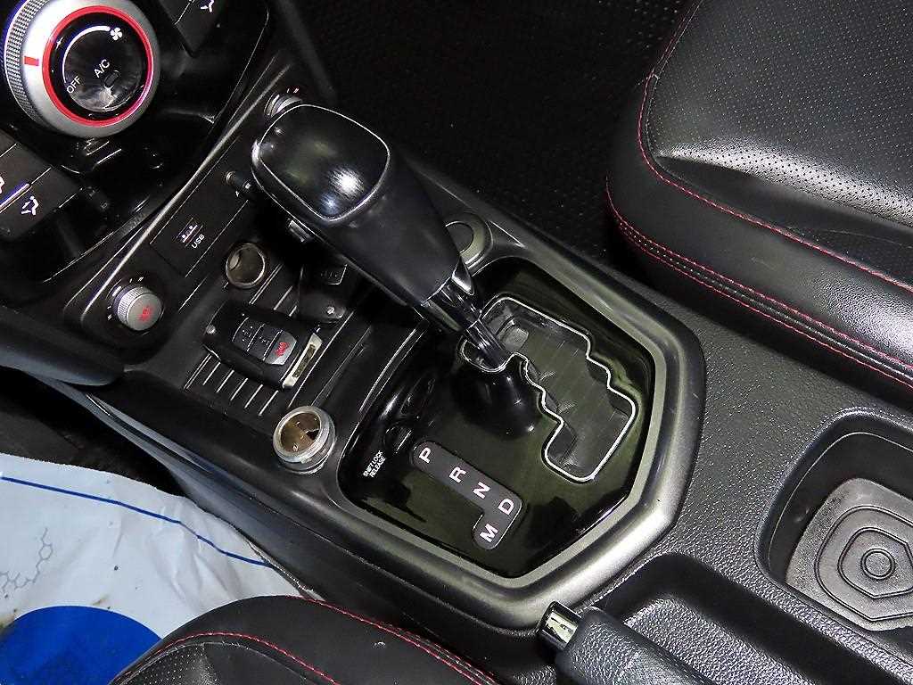 Ssangyong Tivoli - Vista 12