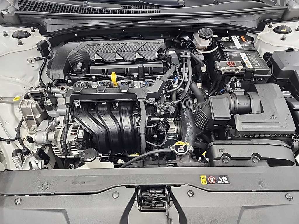 HYUNDAI Avante - Vista 5