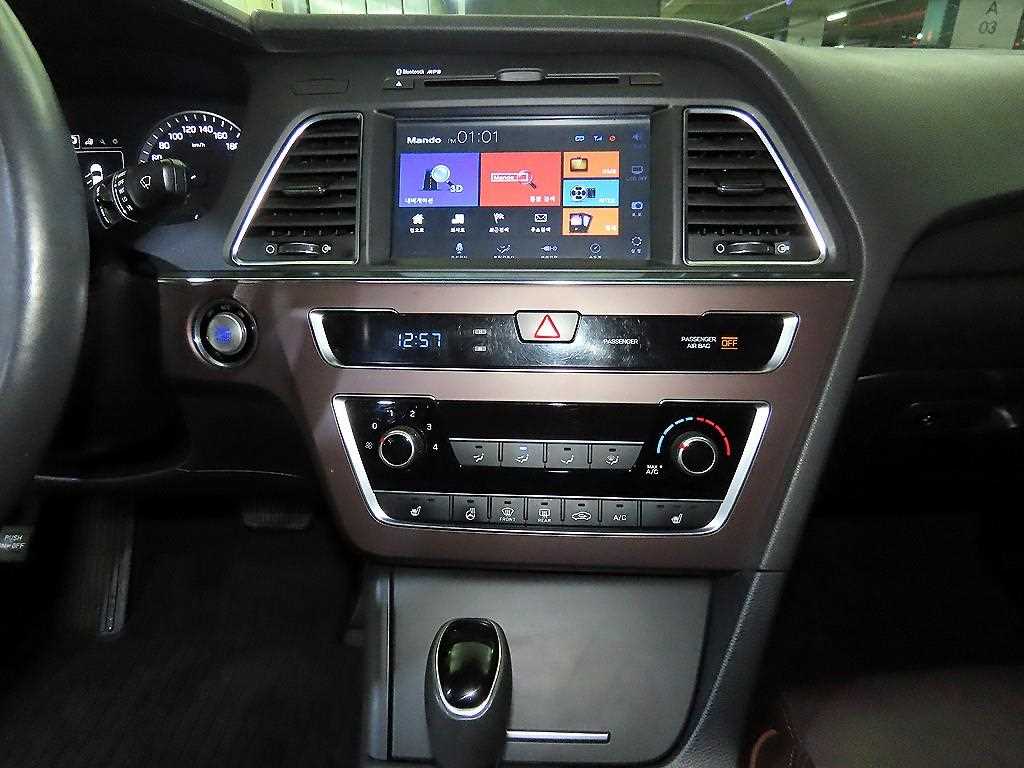 HYUNDAI Sonata - Vista 11