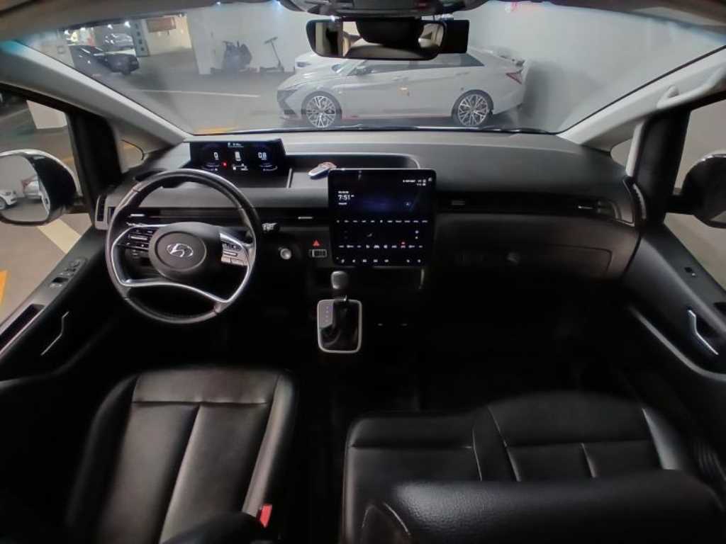 HYUNDAI Staria - Vista 6