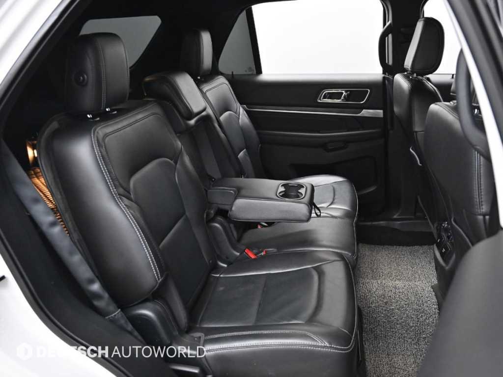 Ford Explorer - Vista 12