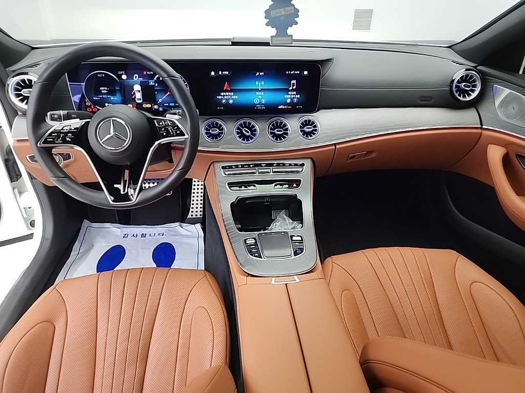 Mercedes Benz CLS Class - Vista 8