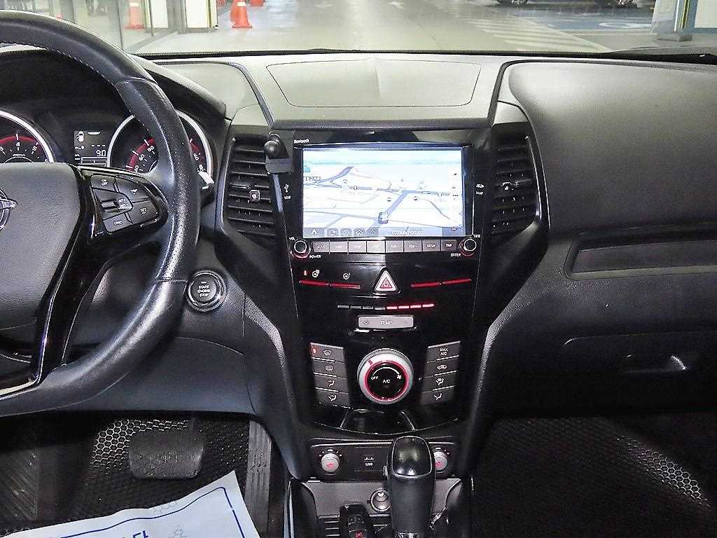 Ssangyong Tivoli - Vista 11