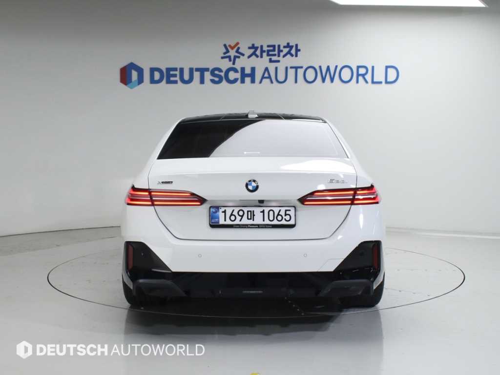 BMW 5 Series - Vista 4