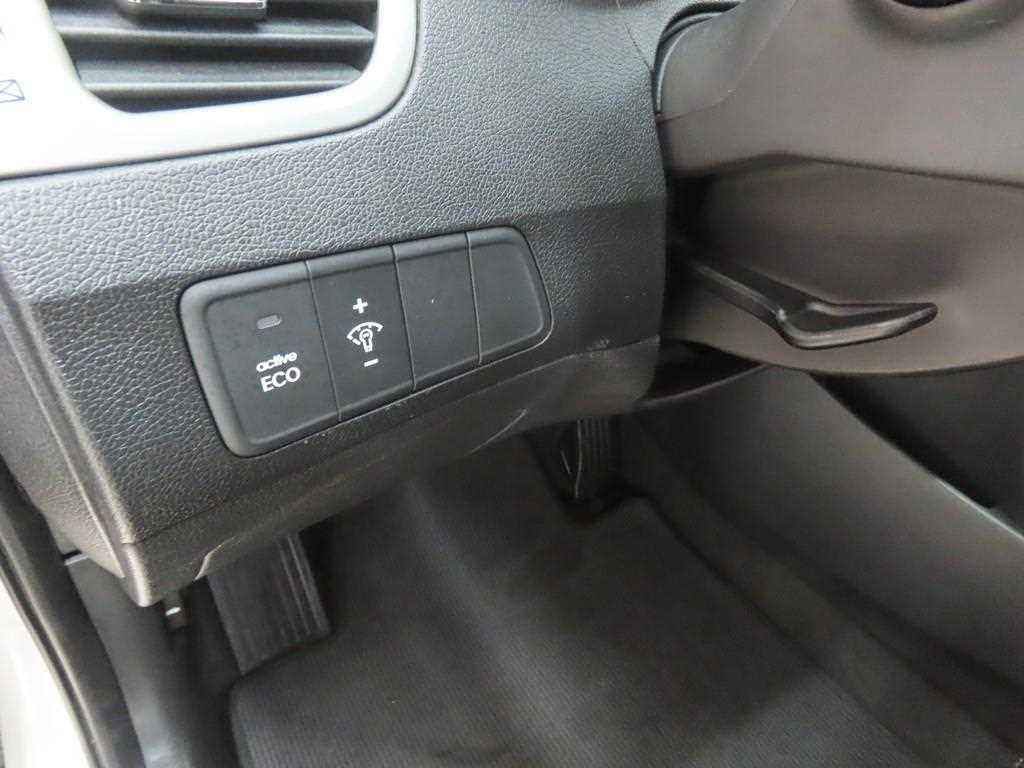 HYUNDAI Avante - Vista 10