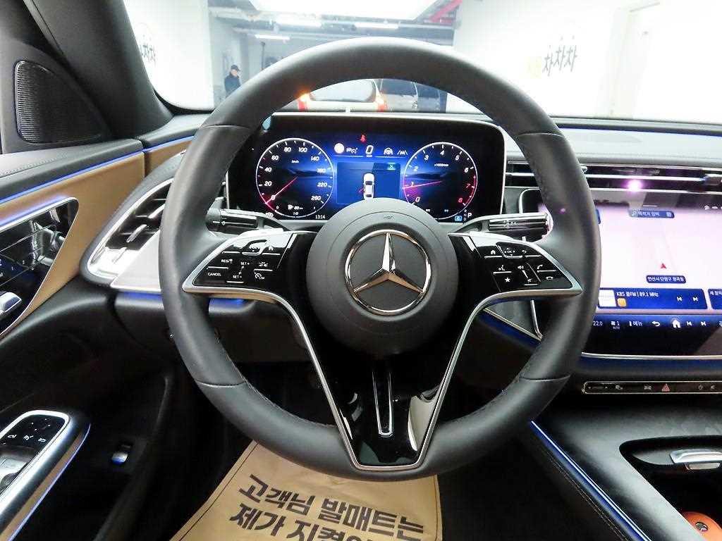 Mercedes Benz E class - Vista 7