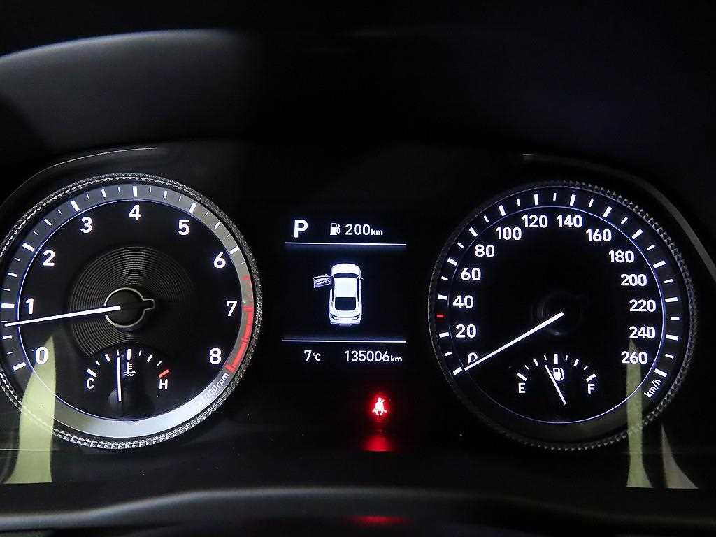 HYUNDAI Sonata - Vista 9