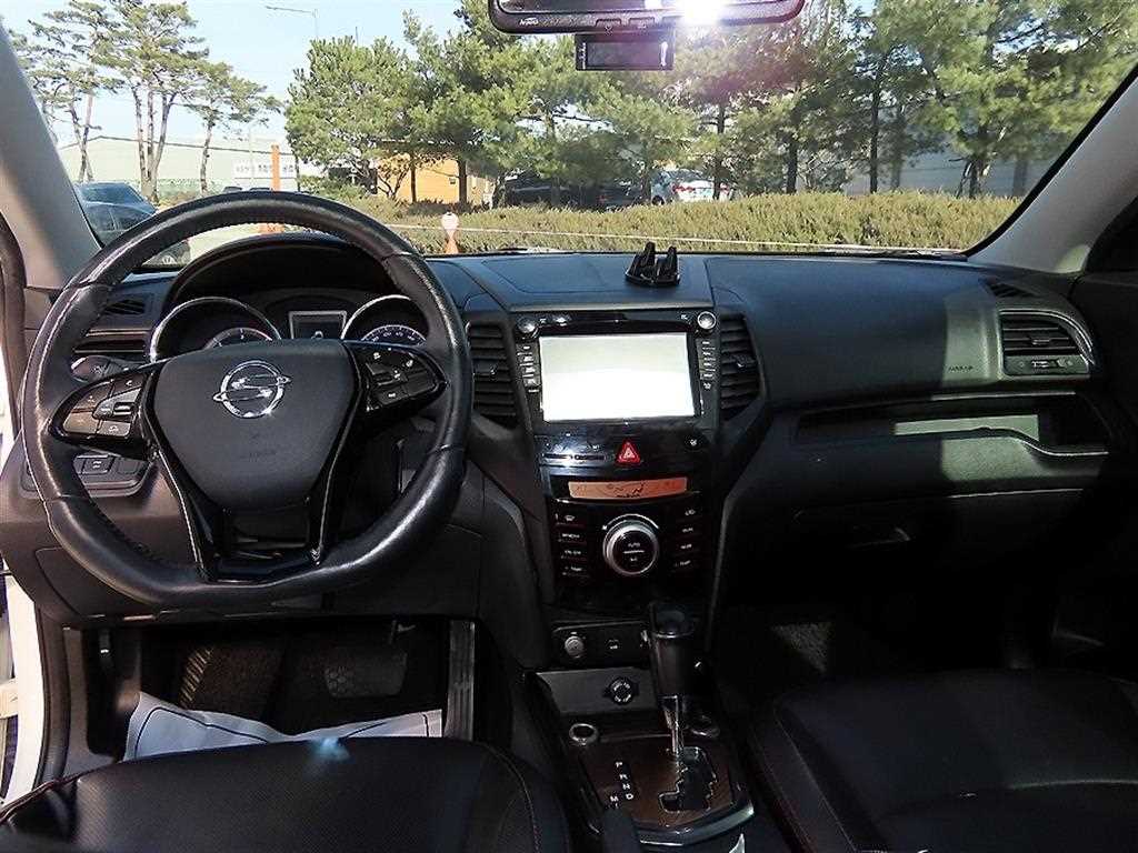 Ssangyong Tivoli - Vista 7