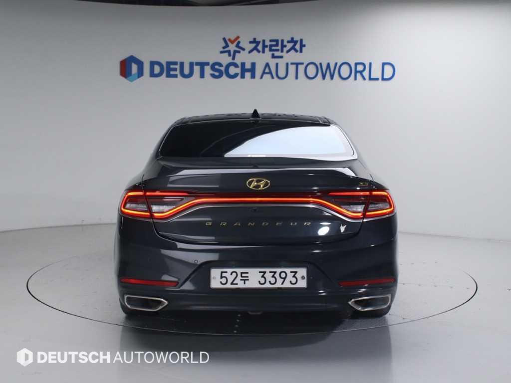 HYUNDAI Grandeur - Vista 4