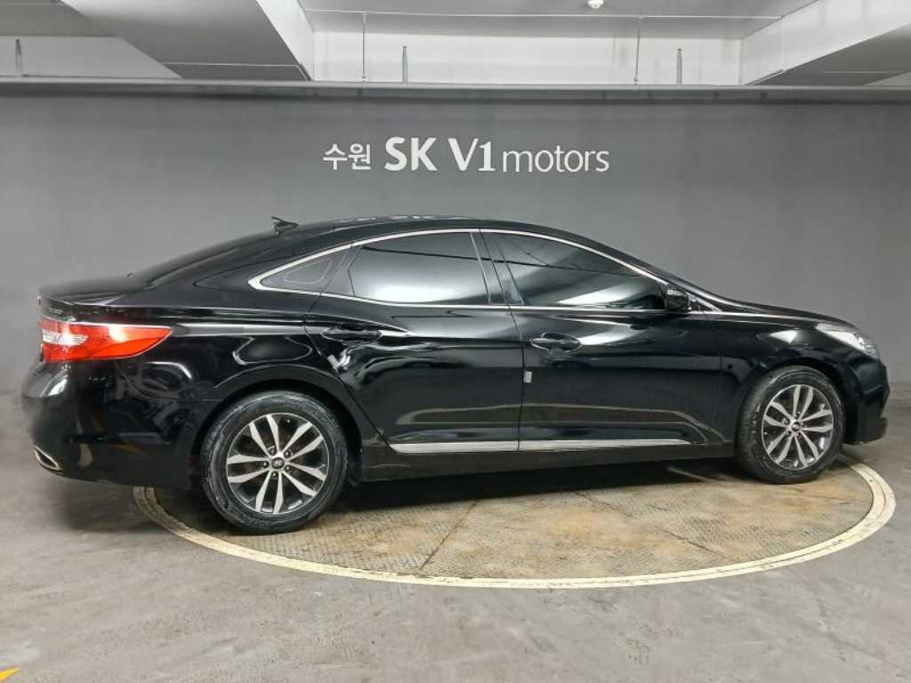 HYUNDAI Grandeur - Vista 4